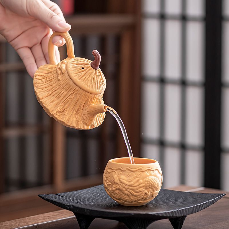 原礦陳腐老料｜紫砂黃金段泥蓮蓬壺 • 珍貴窖藏本山綠，大師全手工匠心而製▸禪意復古，泡茶更香醇